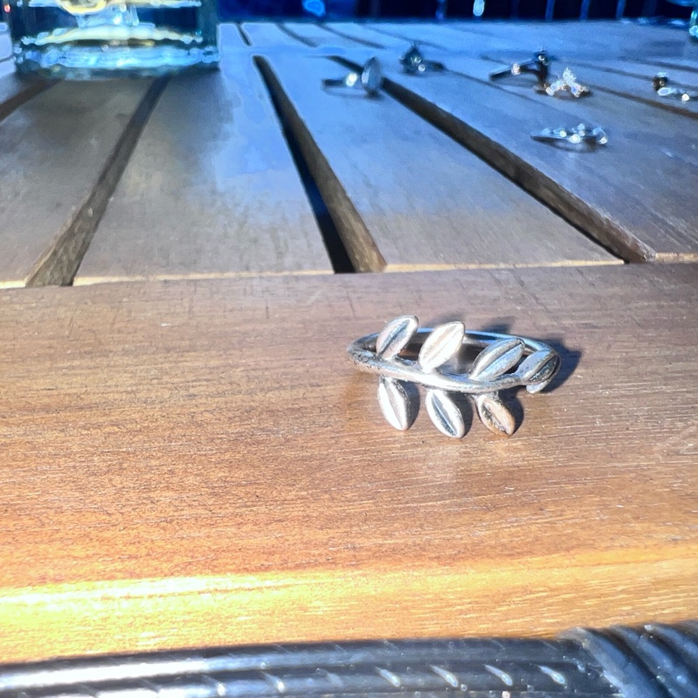 Pandora Two Tone 14K gold/Sterling Silver Laurel Leaf Ring Size 50